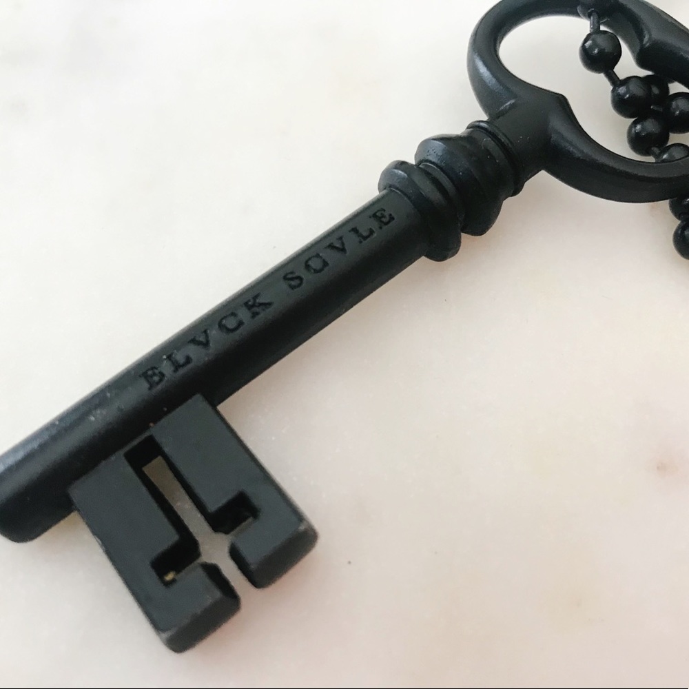 💯  Black Scale Onyx Key Chain Necklace.